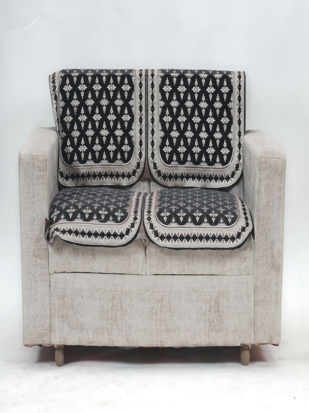 

Fashion Throw Grey & White 2 Pieces Printed Jacquard 2 Seater Sofa Cover