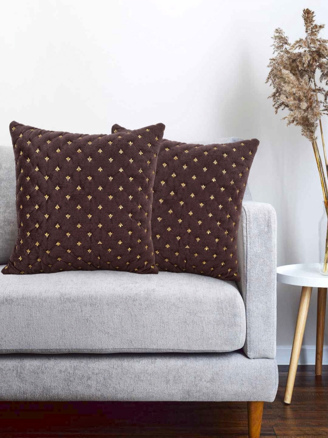 

Vinayaka Fab Brown 2 Pieces Floral Embroidered Velvet Square Shaped Cushion Covers
