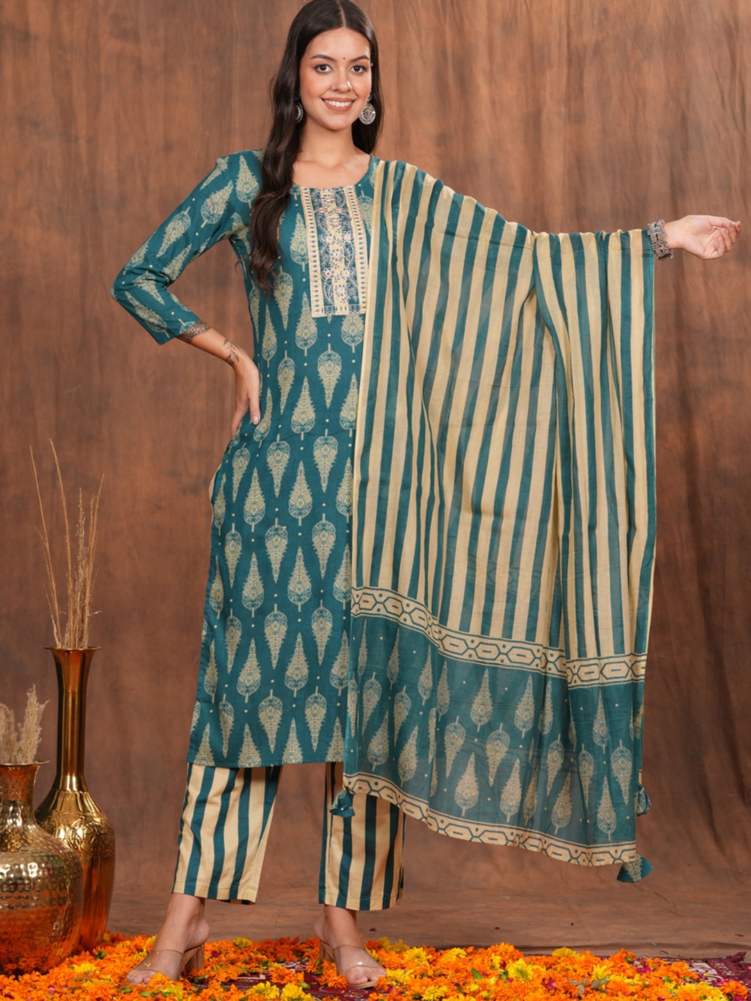 

Vilgi Ethnic Motifs Printed Pure Cotton Straight Kurta With Trousers And Dupatta, Green