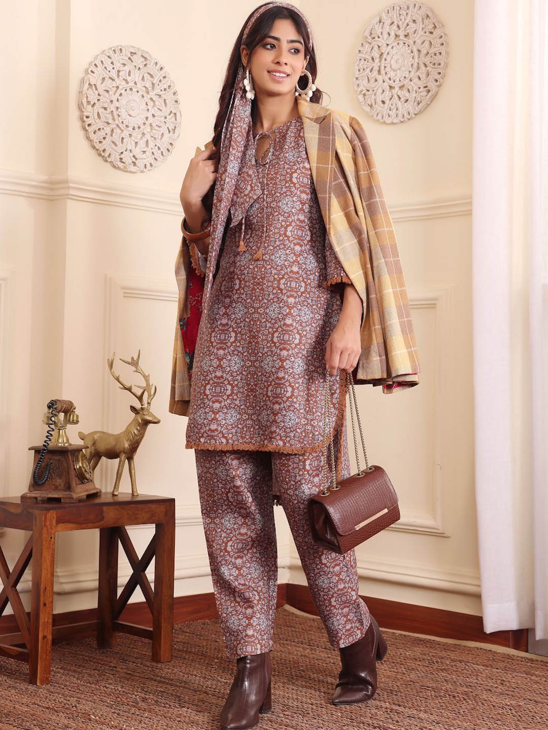 

Varanga Floral Printed Tie-Up Neck Straight Tunic With Trousers, Camel brown