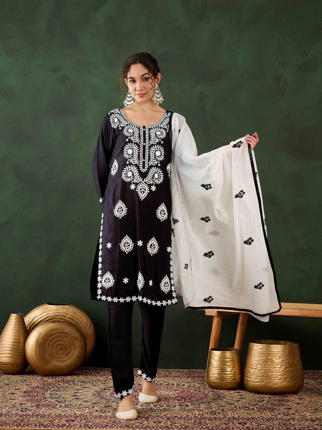 

Blissta Floral Embroidered Round Neck Chikankari Straight Kurta With Trouser & Dupatta, Black