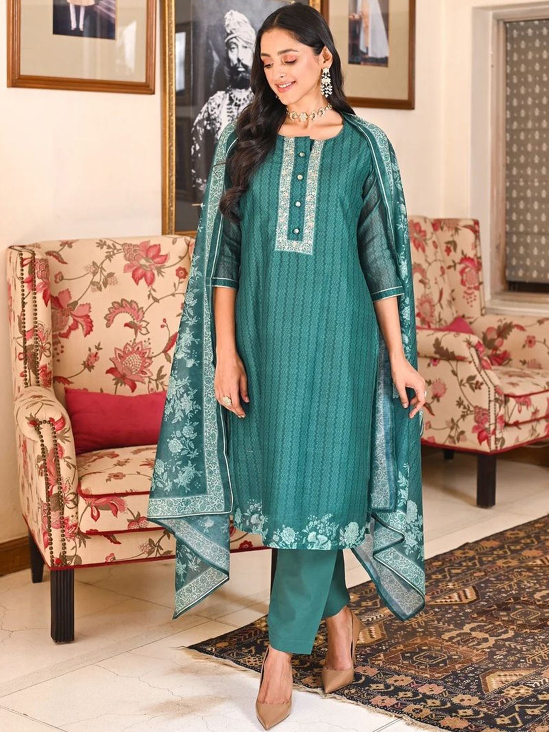 

KALINI Chevron Printed Round Neck Straight Kurta With Trouser And Dupatta, Green