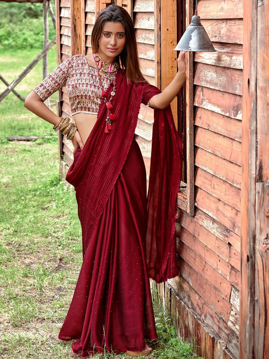 

Mitera Embellished Beads and Stones Saree, Maroon