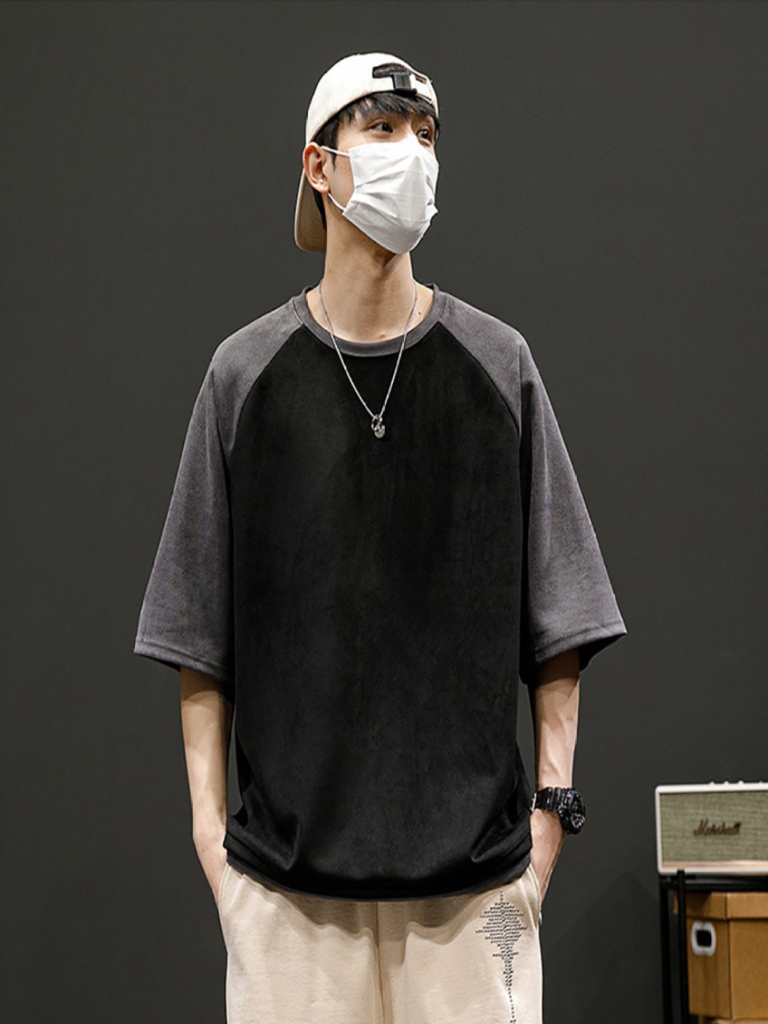 

StyleCast x Revolte Men Colourblocked Round Neck T-shirt, Black