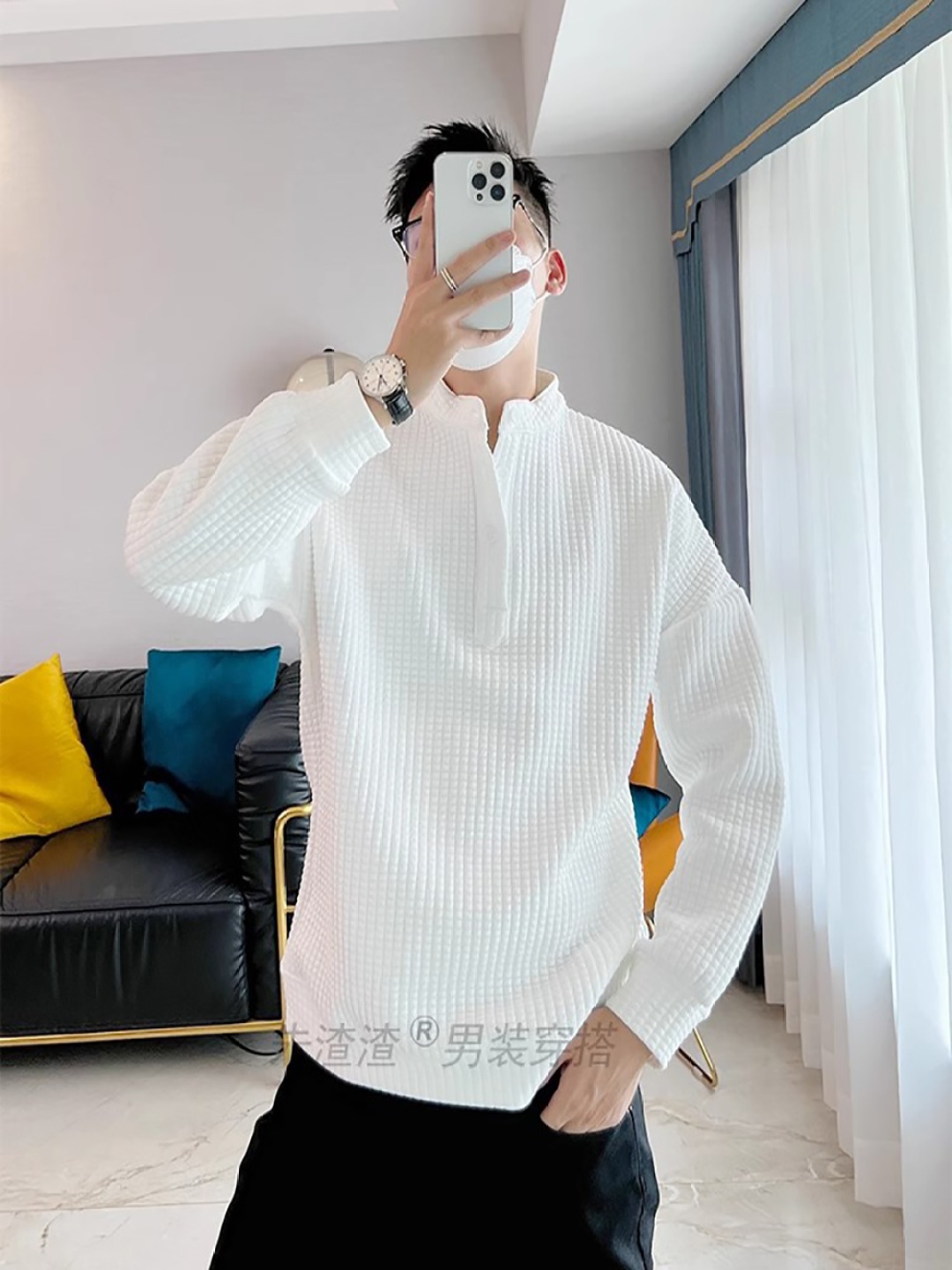 

StyleCast x Revolte Men T-shirt, White