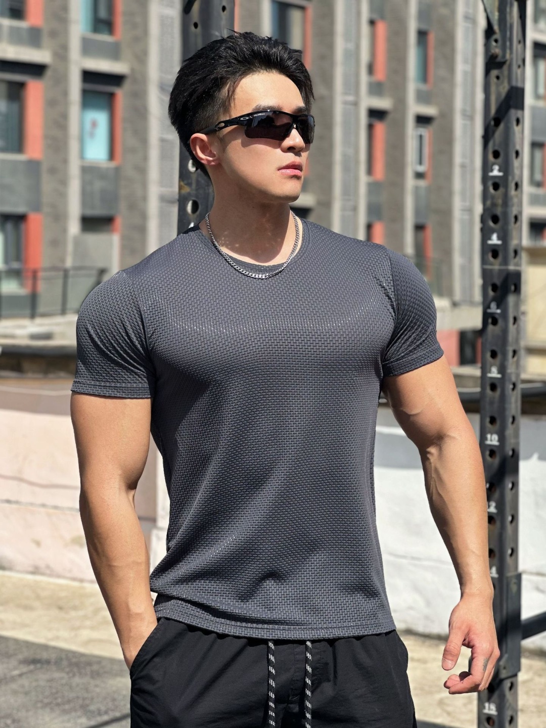 

StyleCast x Revolte Men T-shirt, Grey