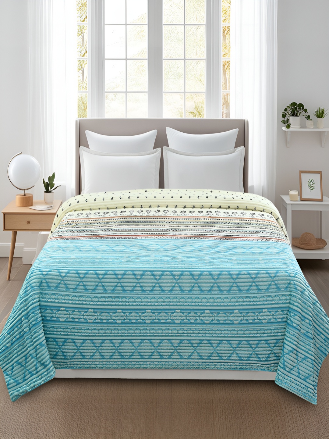 

BREVARD Sea Green & Beige Printed 190 GSM Queen Size Duvet Cover