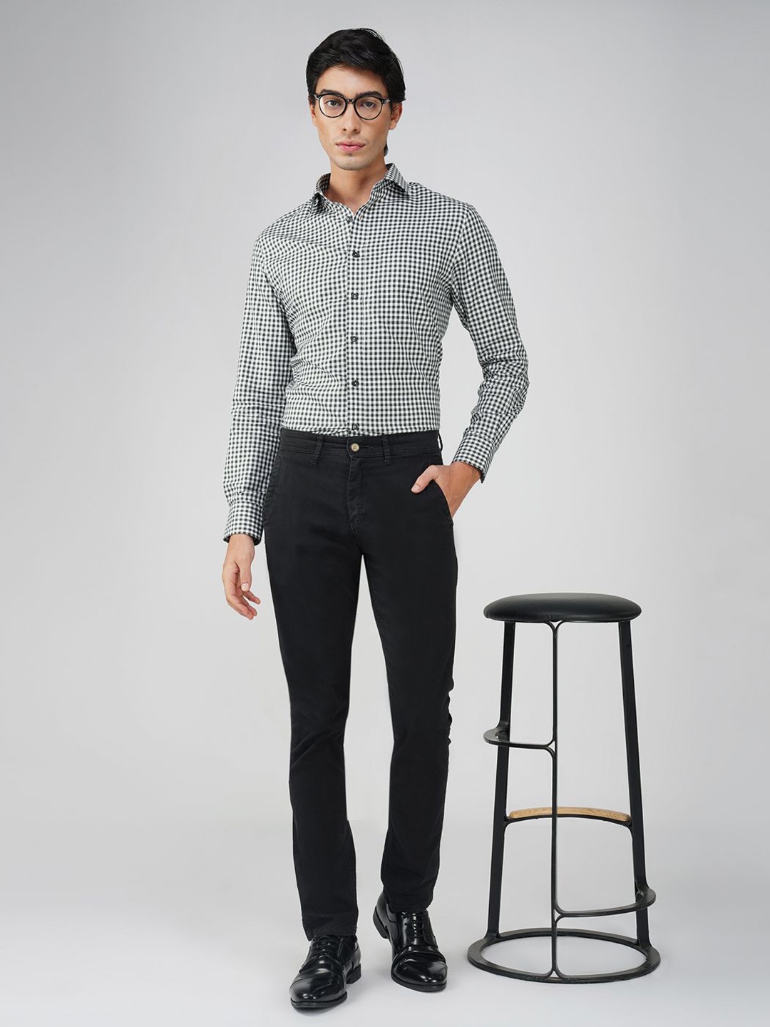 

FASHION FORMAL Men Classic Fit Spread Collar Gingham Checked Cotton Formal Shirt, White