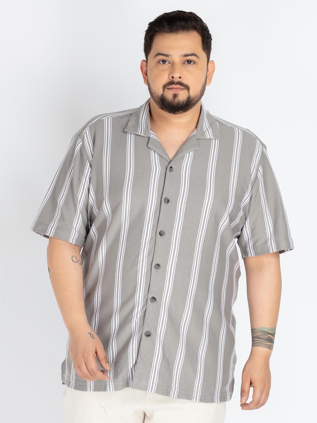 

UNSIZED Men Comfort Multi Stripes Opaque Striped Casual Shirt, Grey