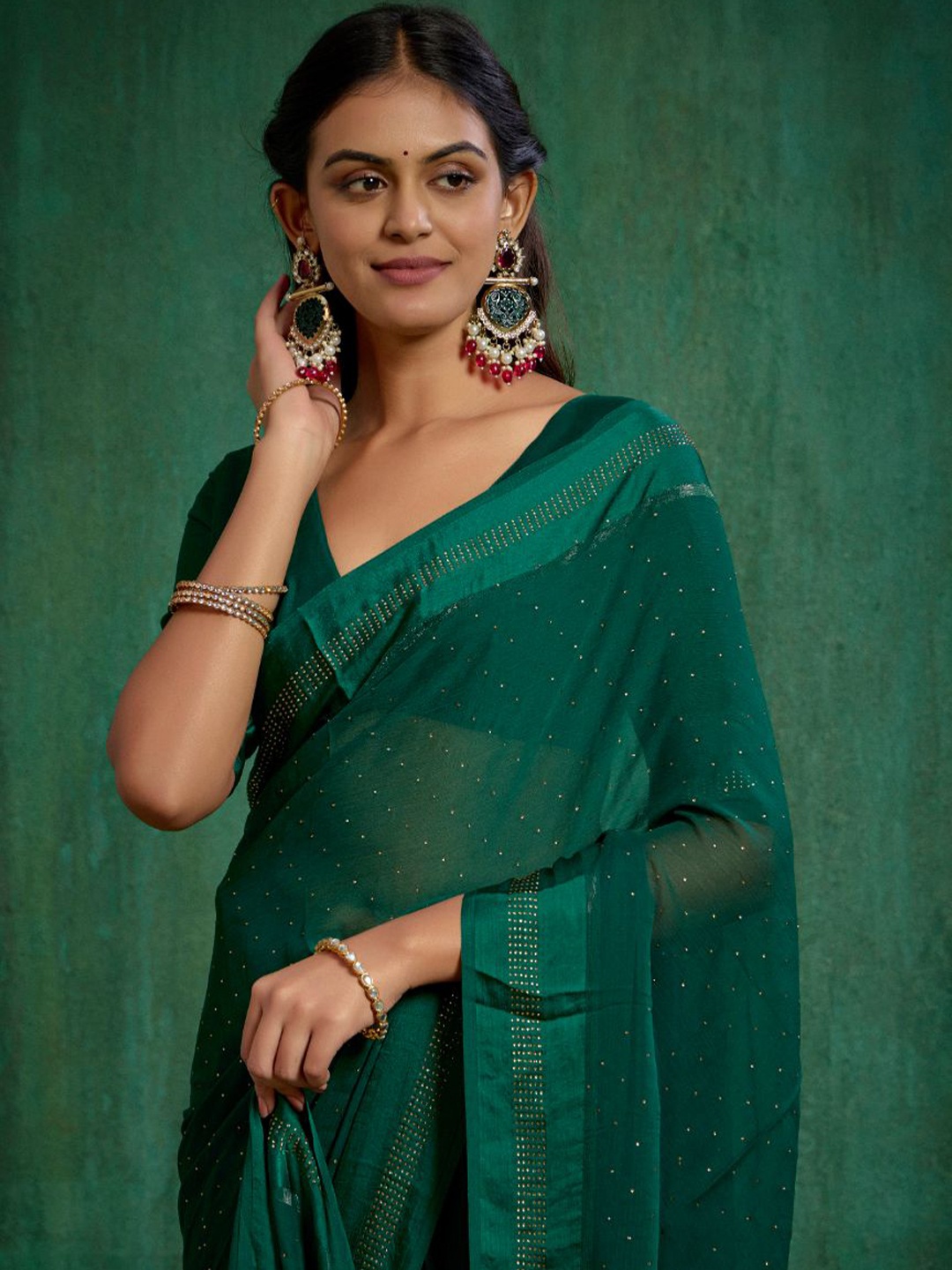 

Sangria Embellished Saree With Blouse Piece, Green