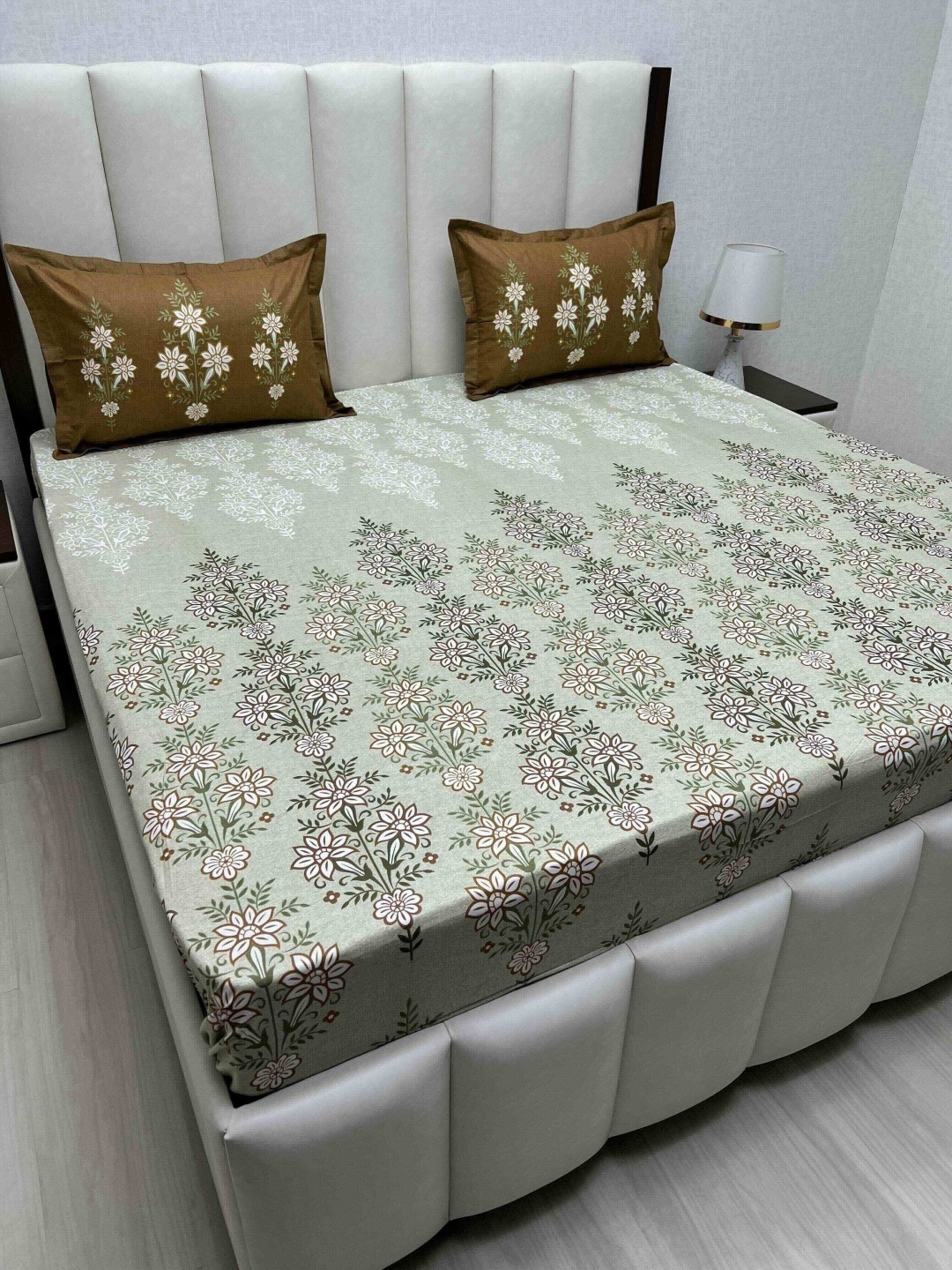 

Pure Decor Cotton King Size Double Bed Bedsheet With 2 Pillow Covers 2.74m X 2.74m, Green