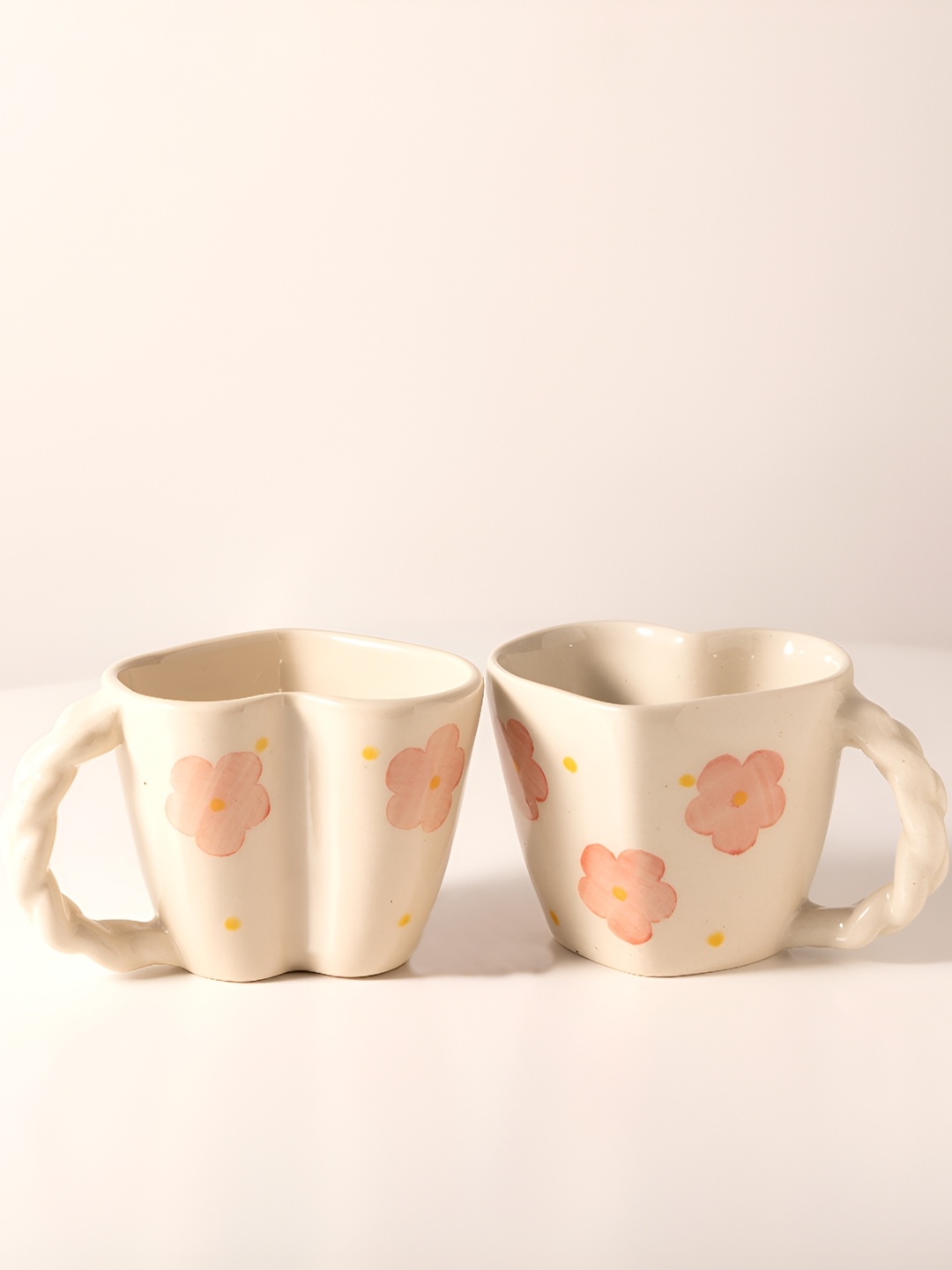 

THE INDIAN ROSE White 2 Pieces Floral Heart-Shaped Glossy Ceramic Mugs 200 ml Each