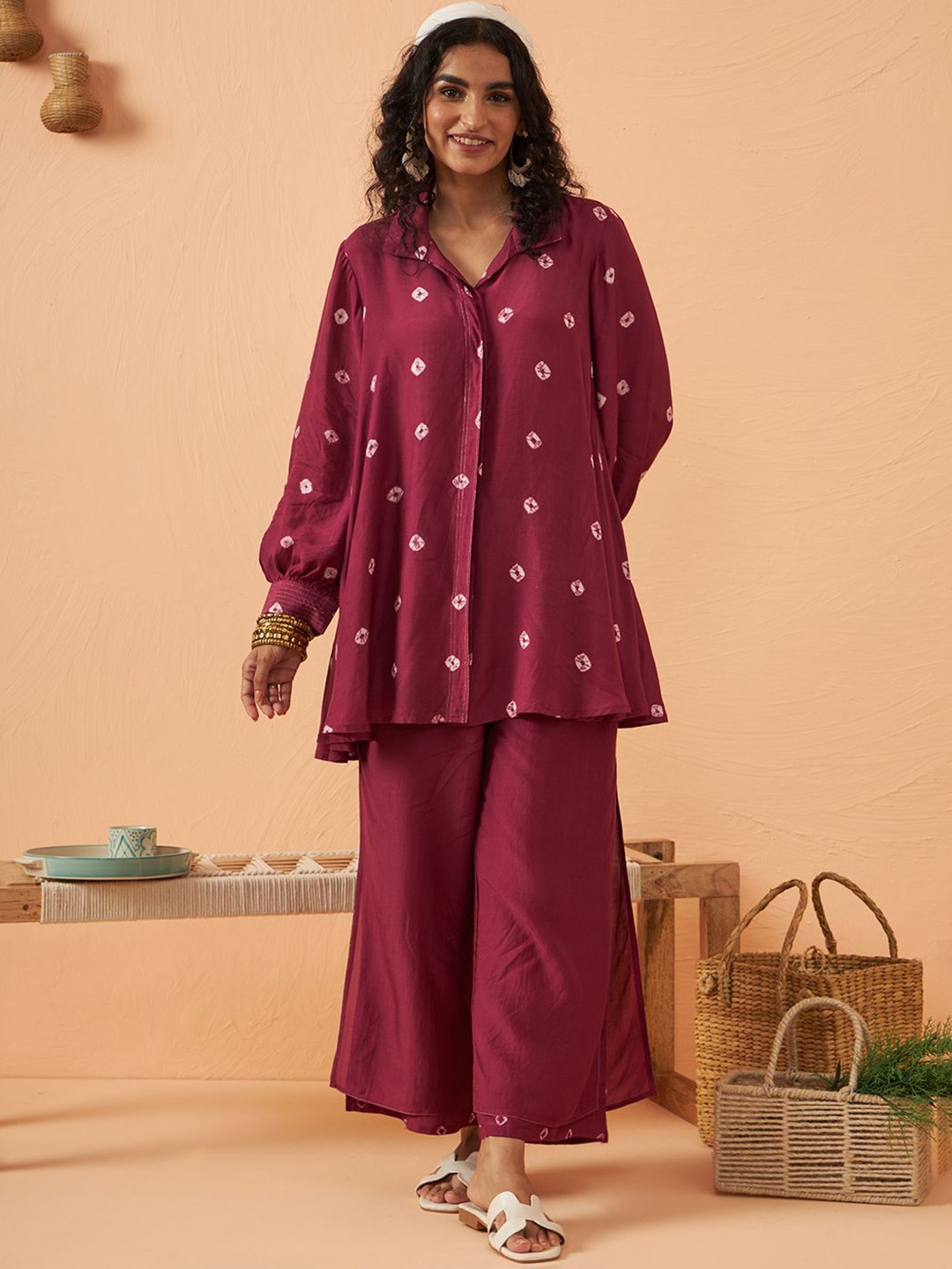 

ARAVALII Geometric Printed Shirt Collar Tunic With Trouser, Magenta