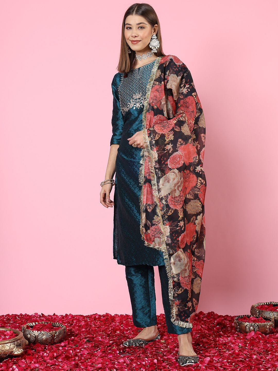 

Anouk Rustic Women Floral Embroidered Regular Thread Work Pure Cotton Kurta with Trousers & With Dupatta, Teal