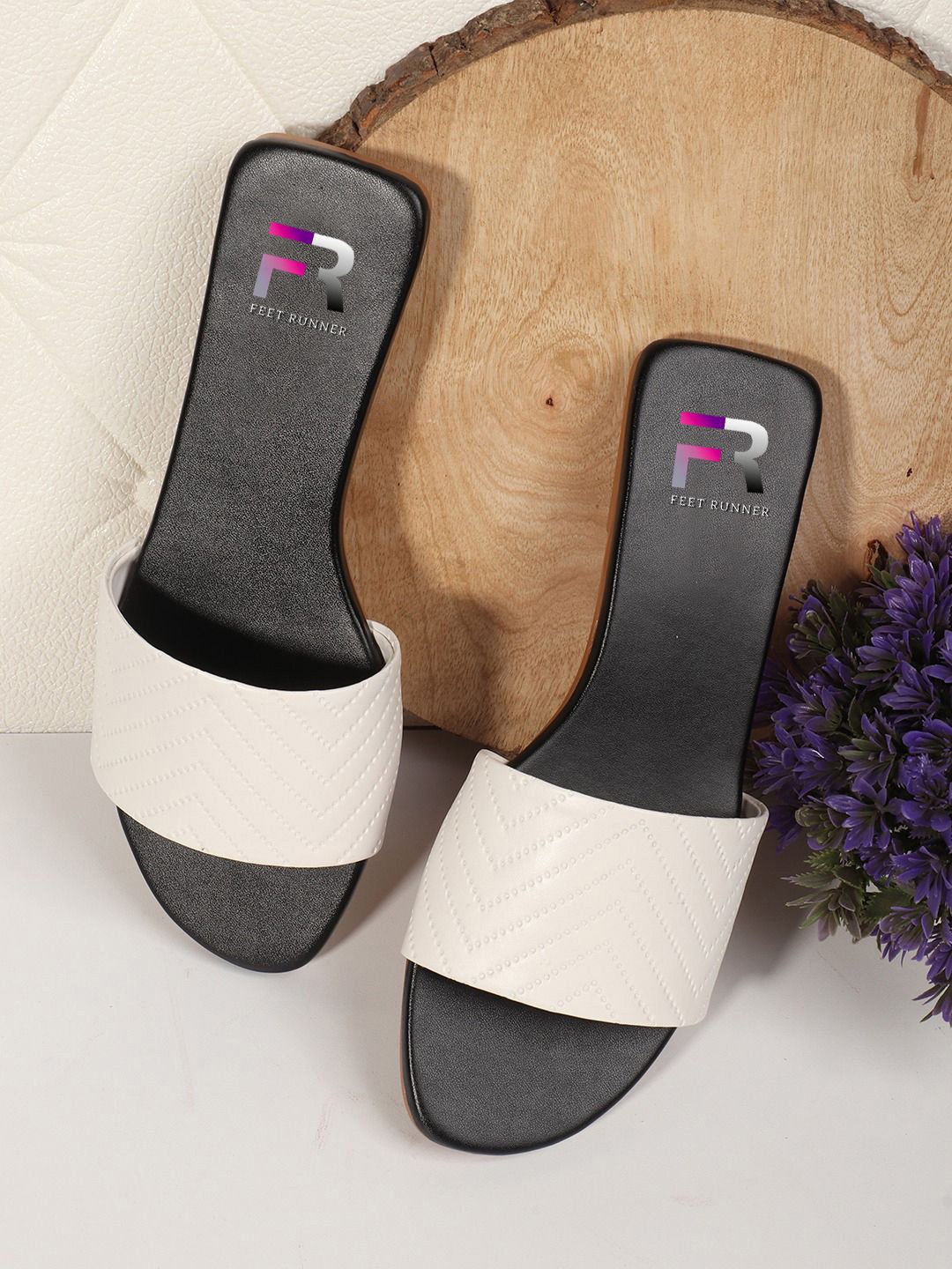 

FEET RUNNER Women Open Toe Flats, White