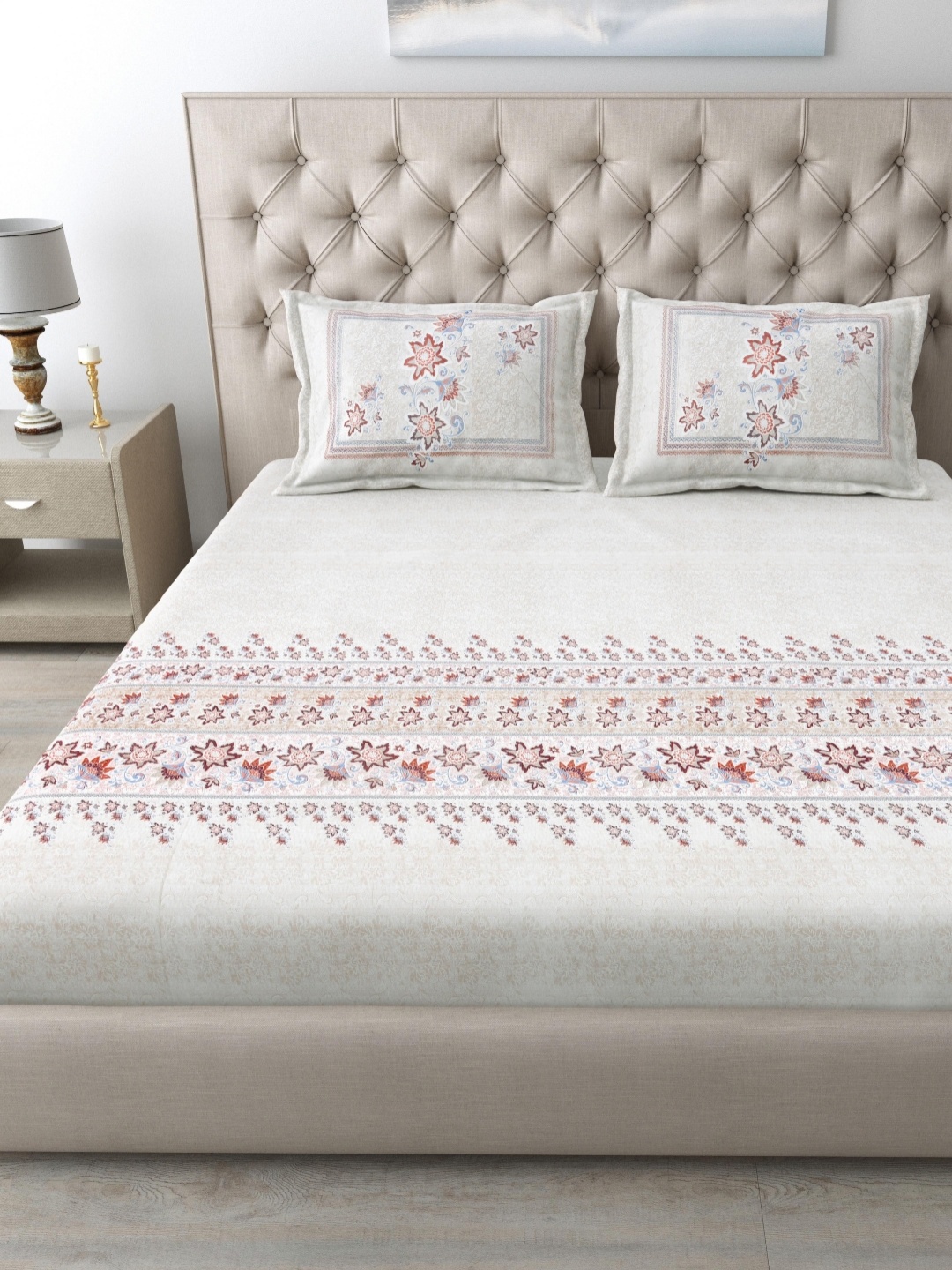 

MAFATLAL Beige & Red Floral Printed 186 TC King Bedsheet Set-2.74 m x 2.74 m