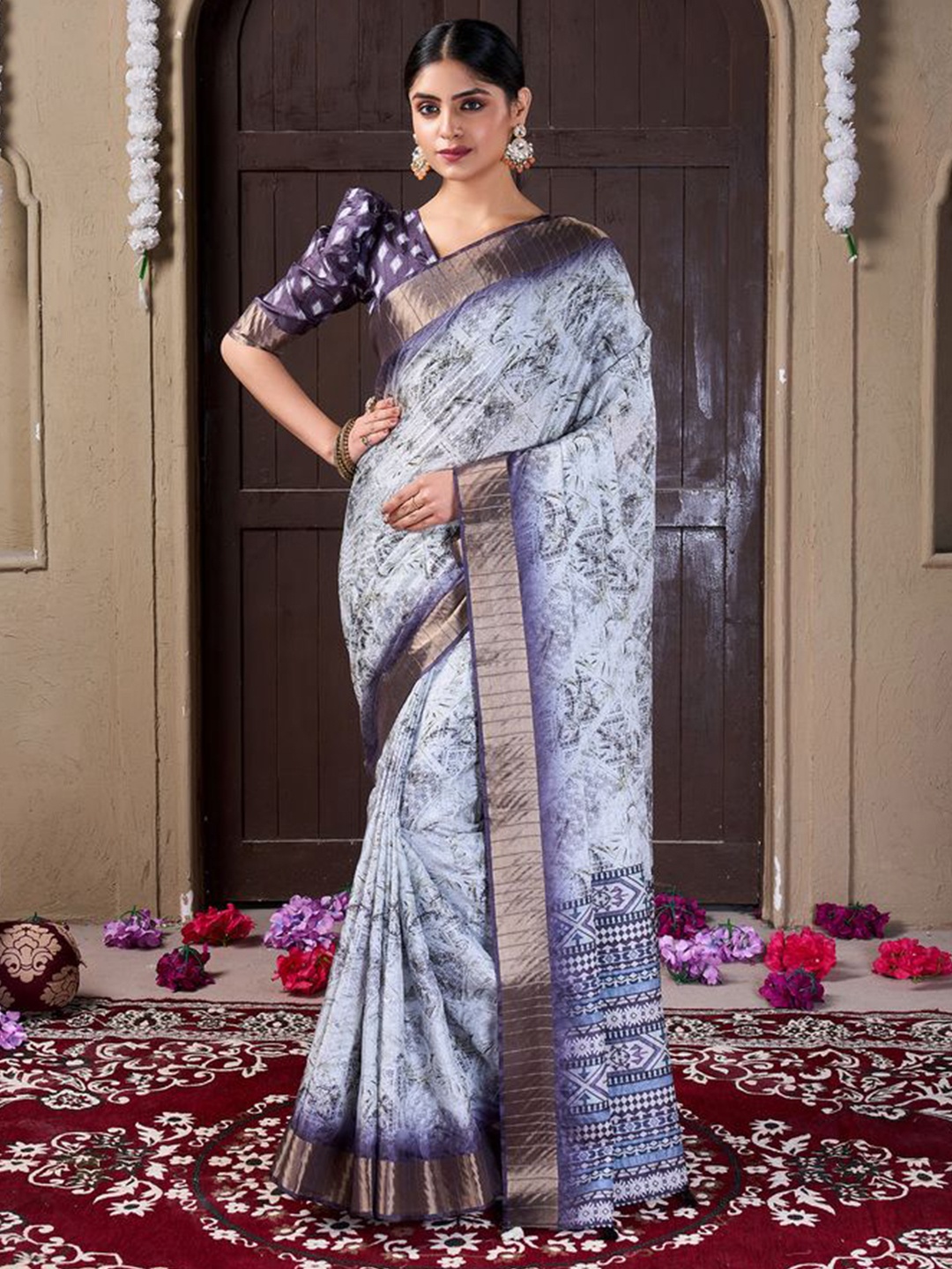

Fashion FRICKS Printed Zari Saree, Grey