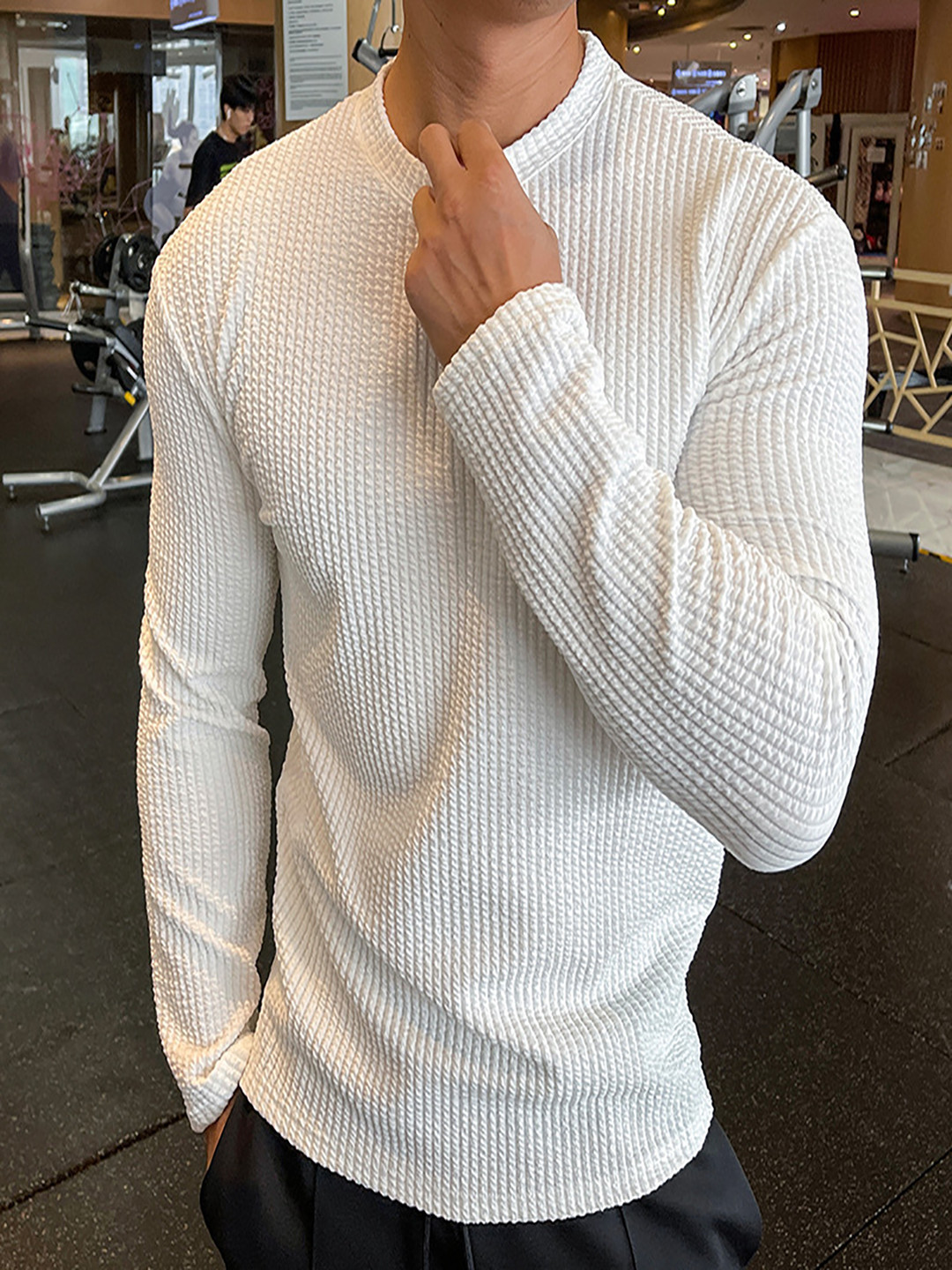 

StyleCast x Revolte Men T-shirt, White