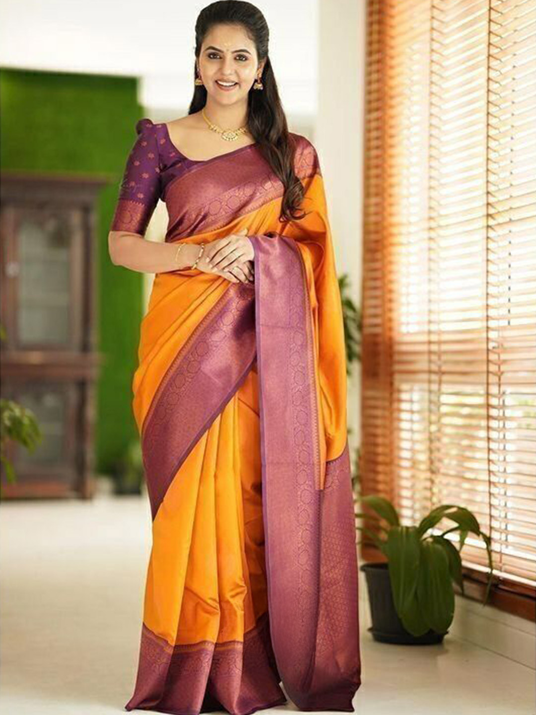 

bansari textiles Zari Woven Design Kanjeevaram Saree, Yellow