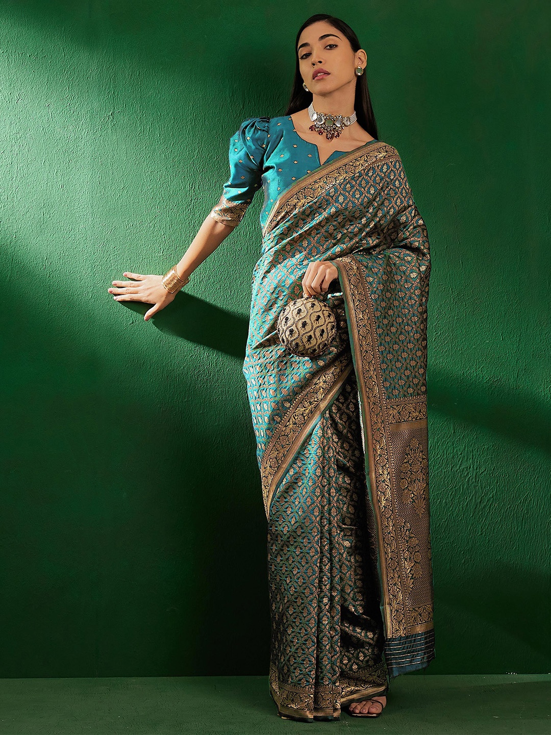

DEVATITHI Woven Design Sky Blue Banarasi Silk Saree