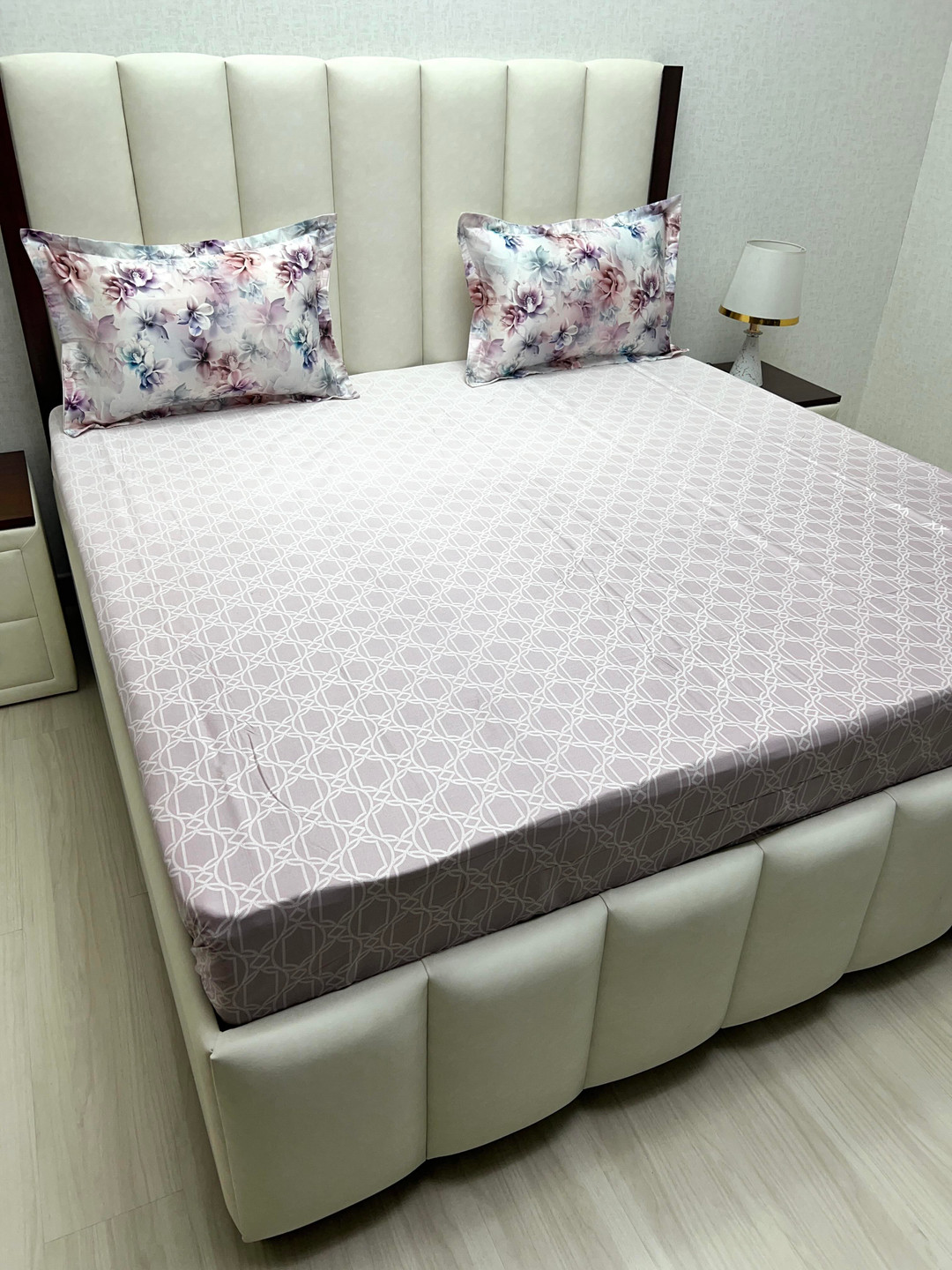 

Pure Decor Royal Majestic Printed Pure Cotton 380 TC King Bedsheet Set 2.74 m x 2.74 m, Pink