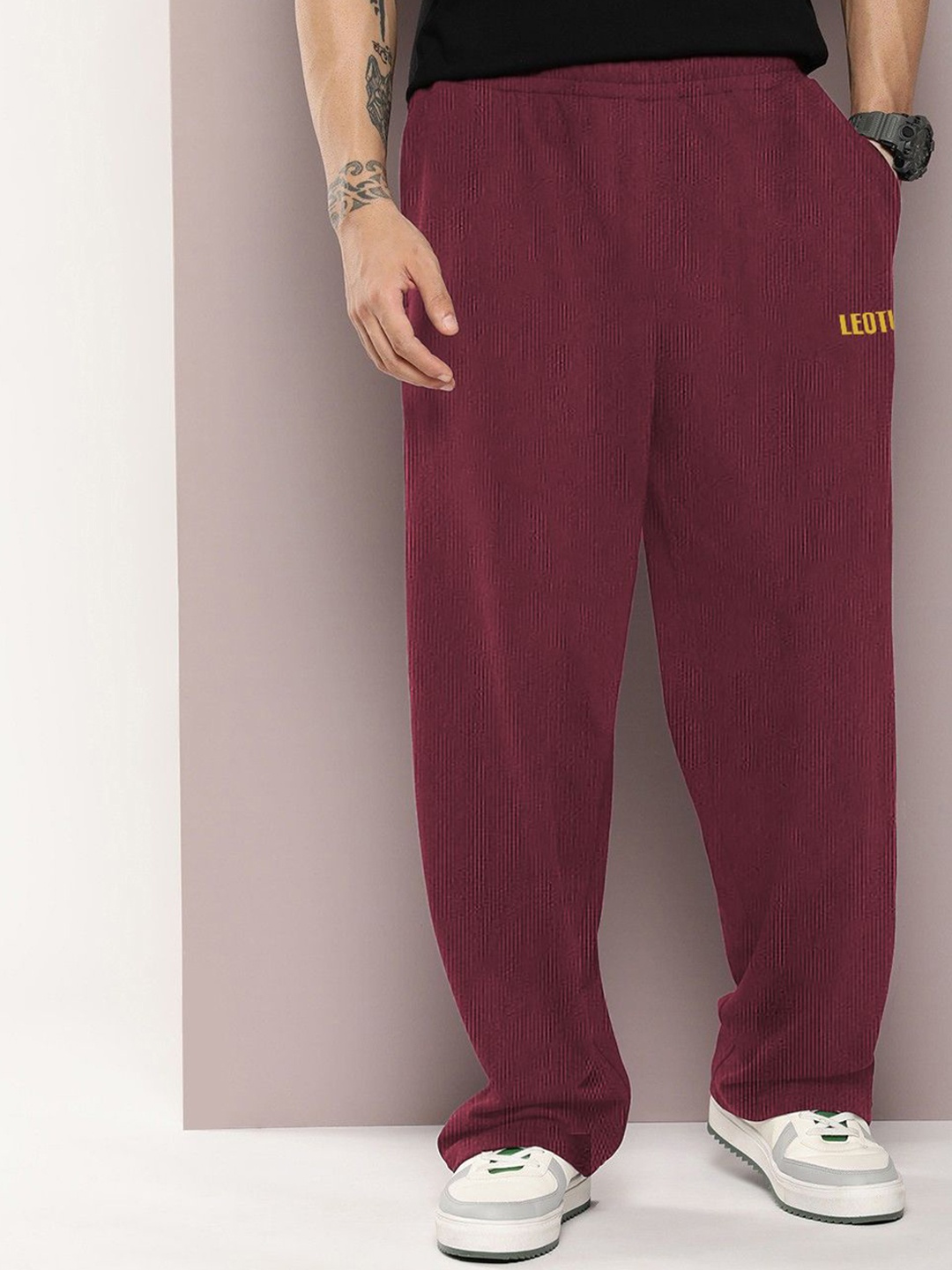 

Leotude Relaxed Fit Mid Rise Trousers, Maroon