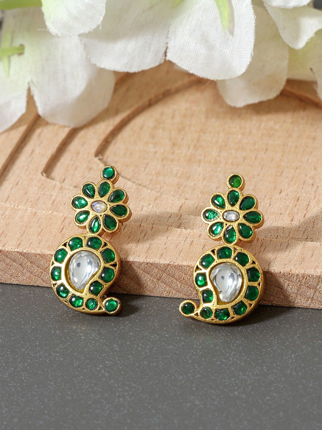 

House of Pataudi Gold-Plated Kundan Studded Dangle Earrings