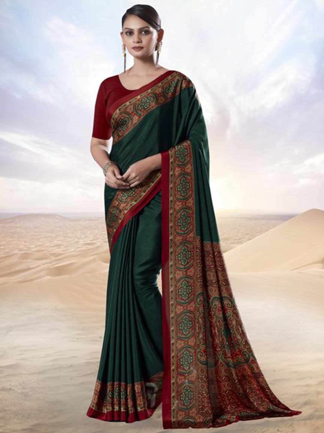 

Jaanvi Printed Pure Crepe Saree, Green