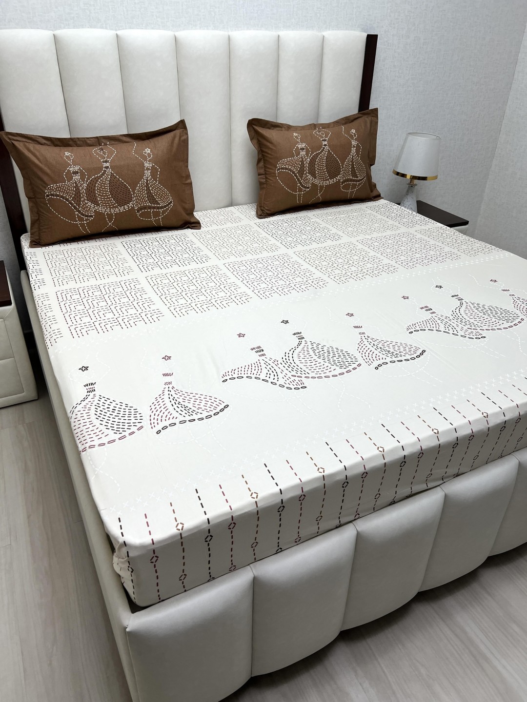 

Pure Decor Cotton King Size Double Bed Bedsheet With 2 Pillow Covers 2.74m X 2.74m, Brown