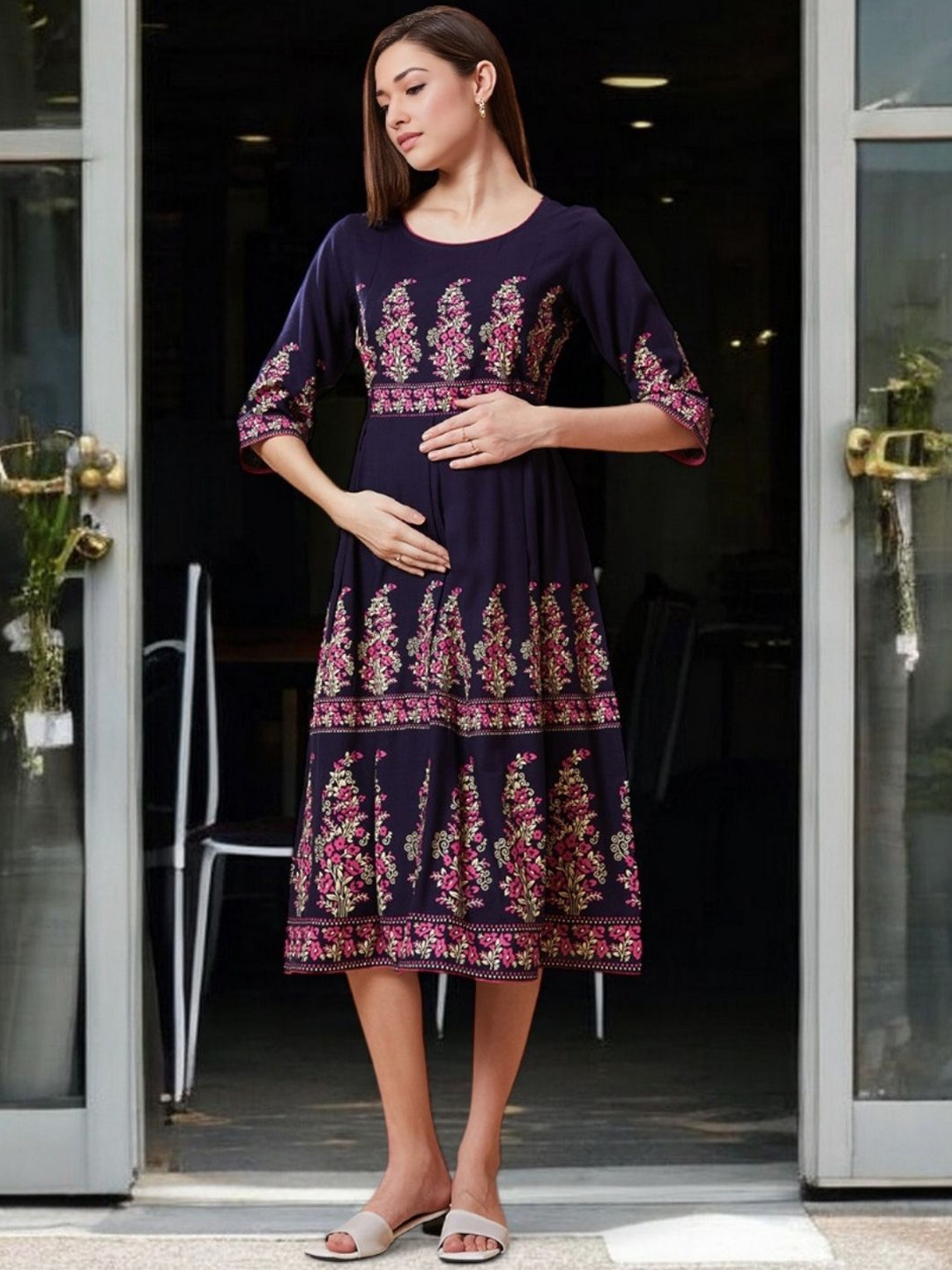 

True Shape Women Printed Floral Maternity Anarkali Kurta, Navy blue