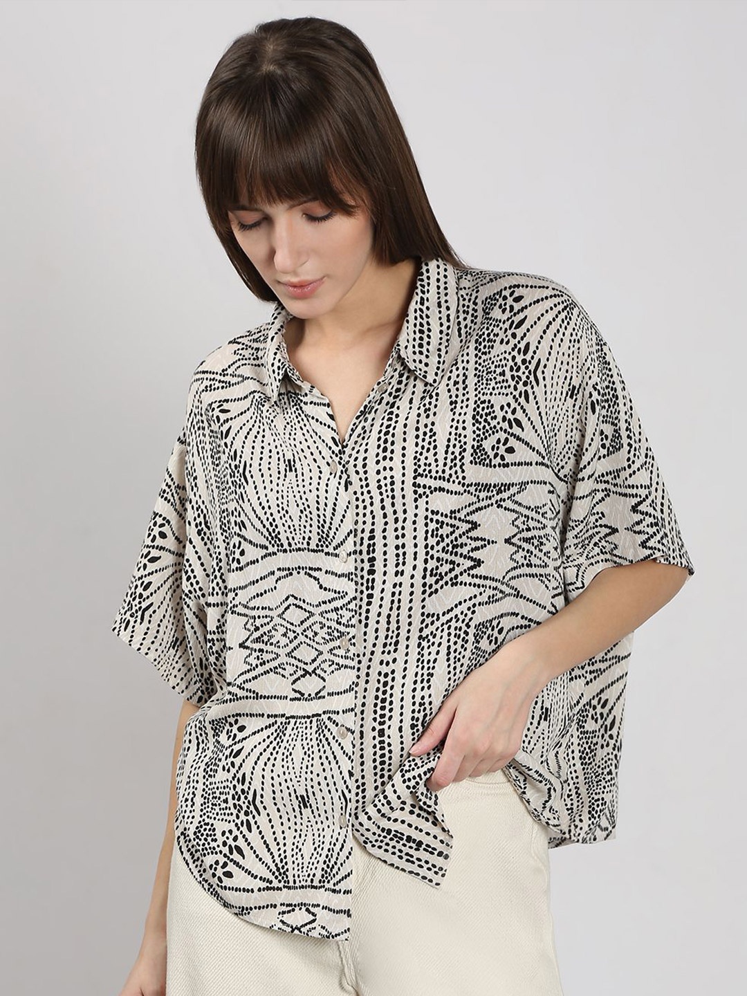

Vero Moda Women Opaque Printed Casual Shirt, Beige