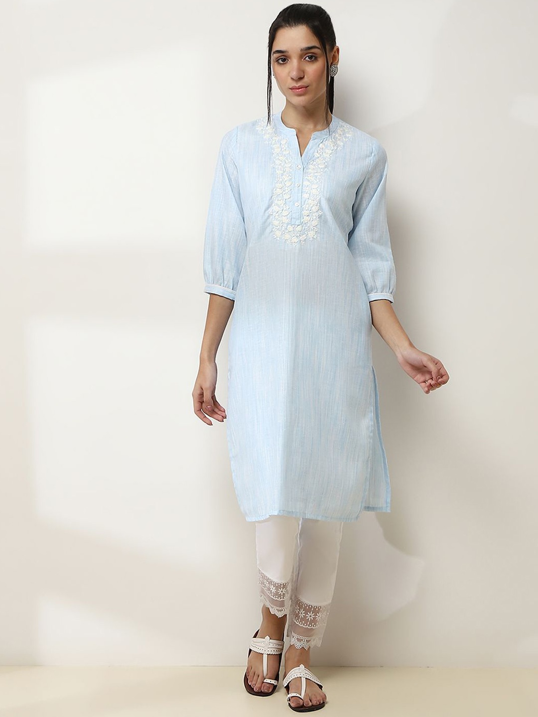 

Rangriti Floral Yoke Design Mandarin Collar Puff Sleeves Cotton Straight Kurta, Blue