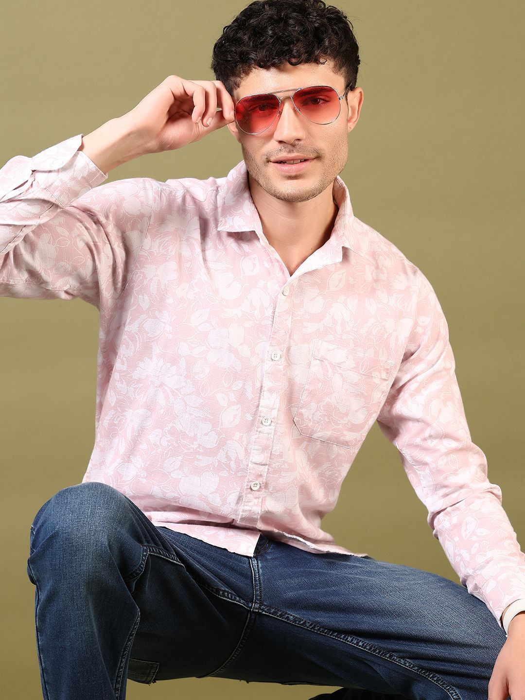 

V-Mart Men Spread Collar Floral Printed Cotton Casual Shirt, Pink