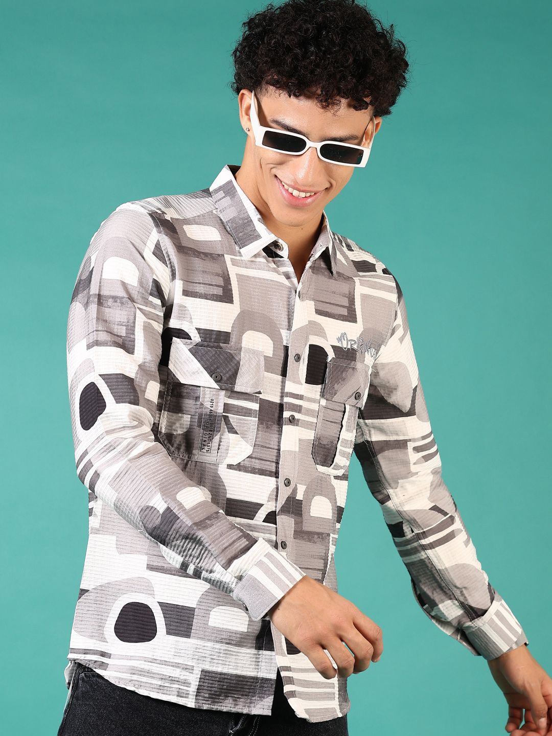 

V-Mart Men Spread Collar Abstract Printed Cotton Casual Shirt, White