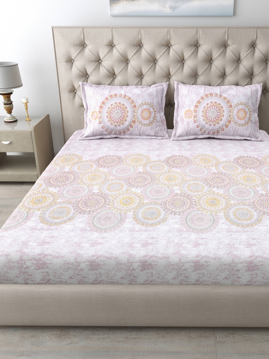 

MAFATLAL Peach & White Floral Printed 186 TC Cotton King Bedsheet Set 2.74 m x 2.74 m