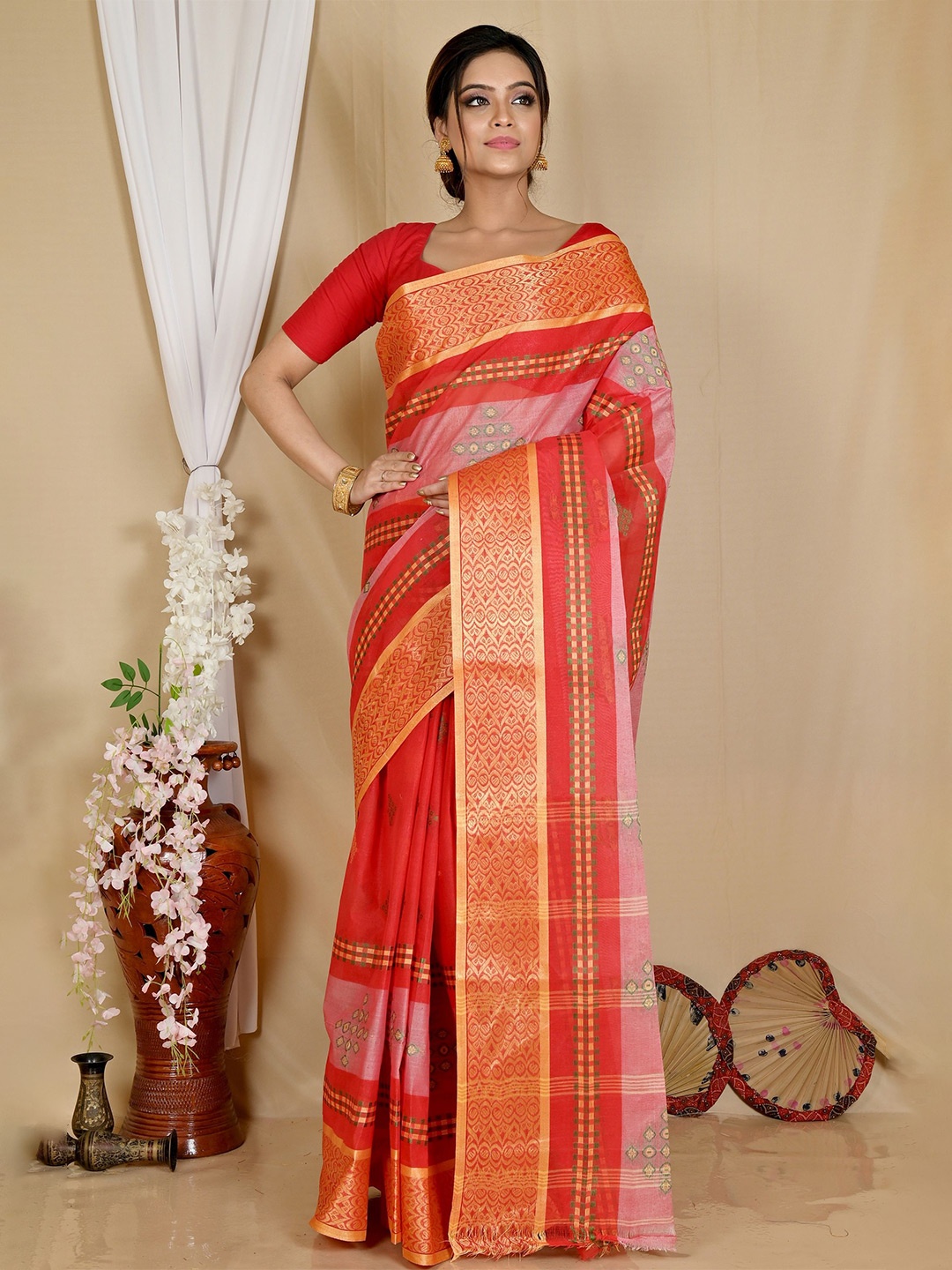 

PuJoy Woven Design Pure Cotton Taant Saree, Red