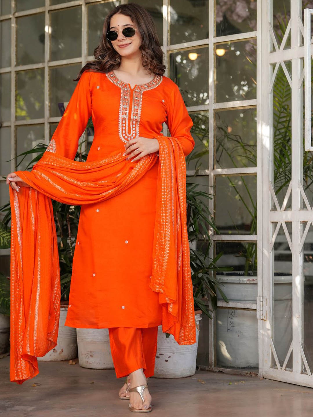 

ASCIIBLUES Women Ethnic Motifs Embroidered Regular Kurta with Trousers & With Dupatta, Orange