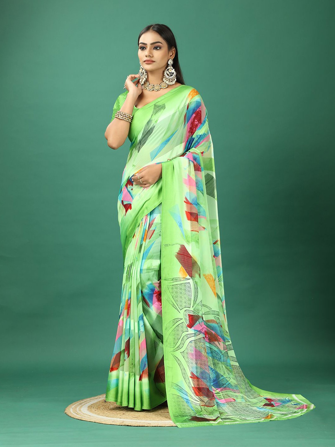 

A.V.M. SILK MILLS Printed Satin Saree with Blouse Piece, Green