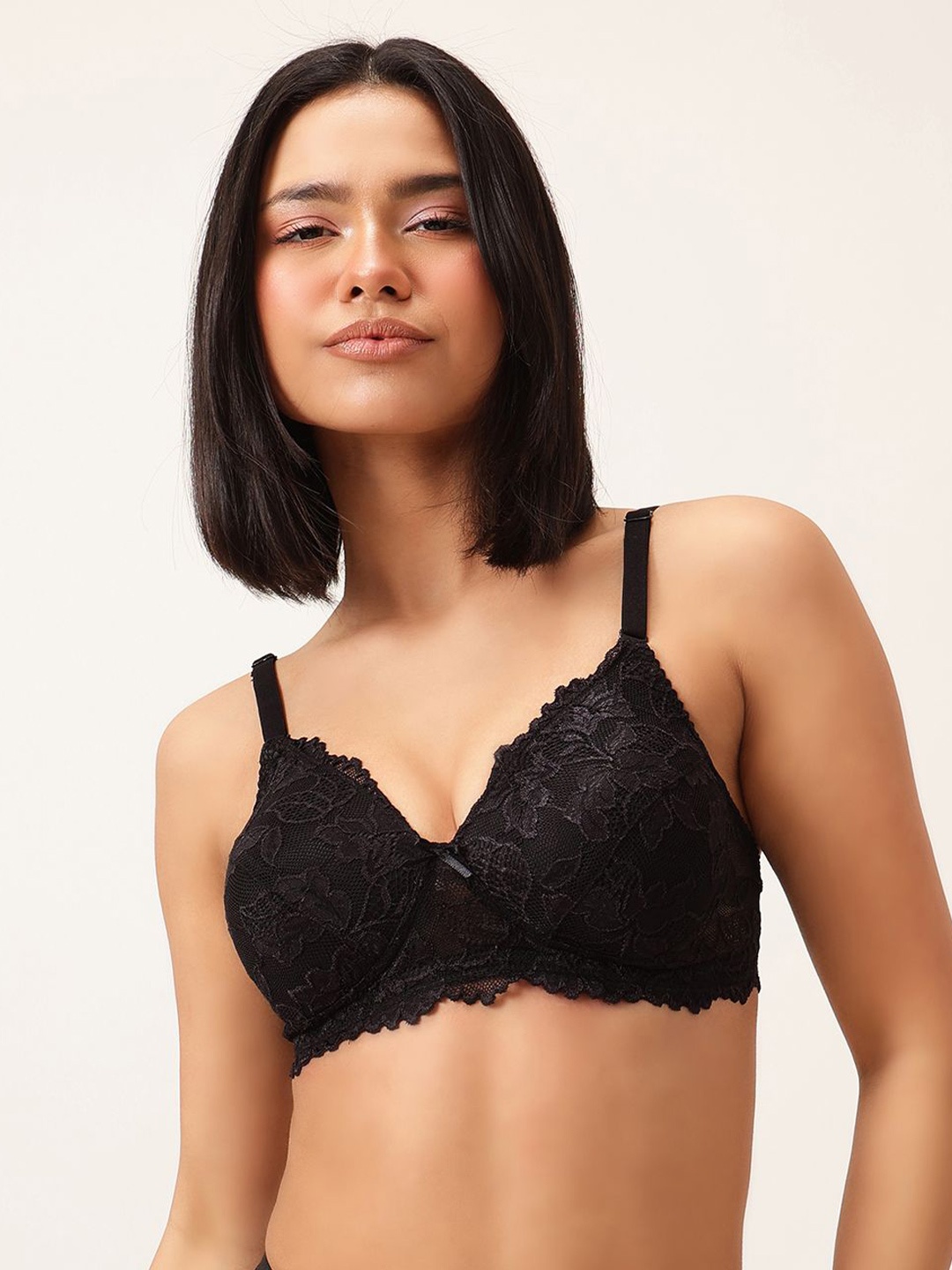 

Clovia Floral Full Coverage Lightly Padded T-shirt Bra, Black