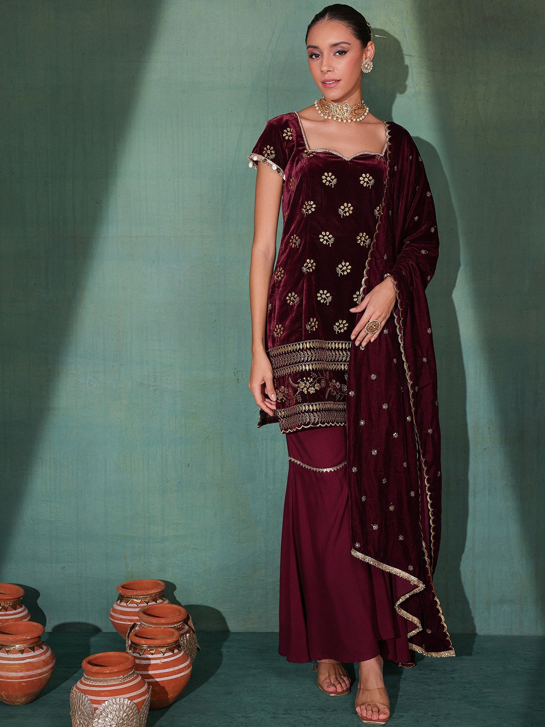 

SEW Women Ethnic Motifs Embroidered Regular Thread Work Velvet Kurta with Salwar & With Dupatta, Maroon