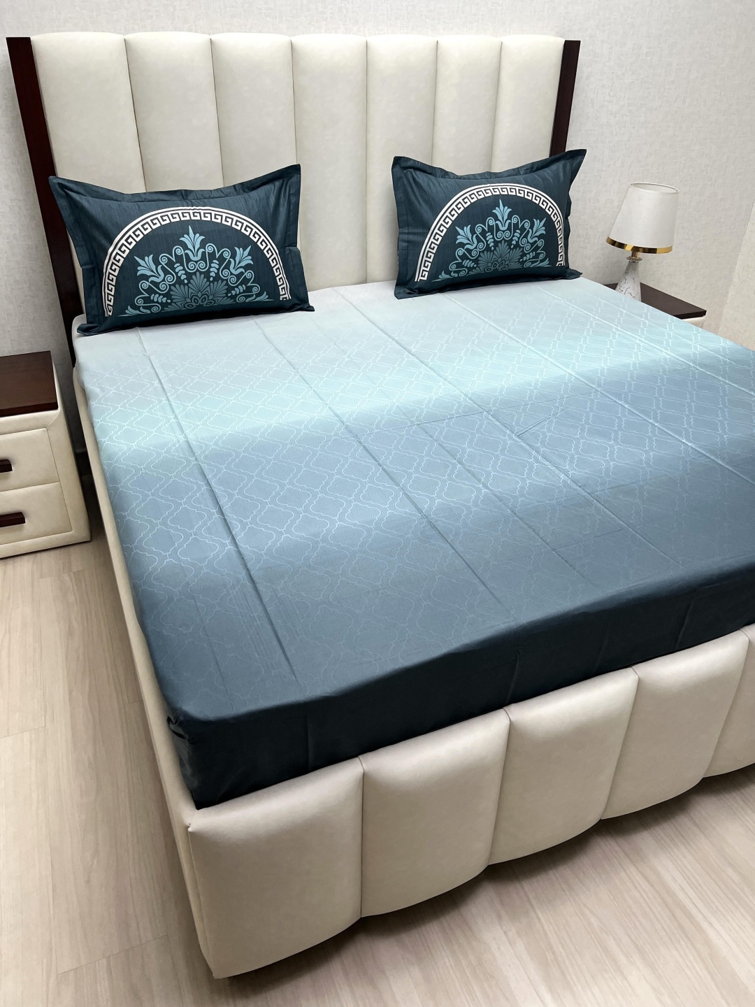 

Pure Decor Royal Majestic Blue Printed Pure Cotton 240TC King Bedsheet Set 2.74m x 2.74m