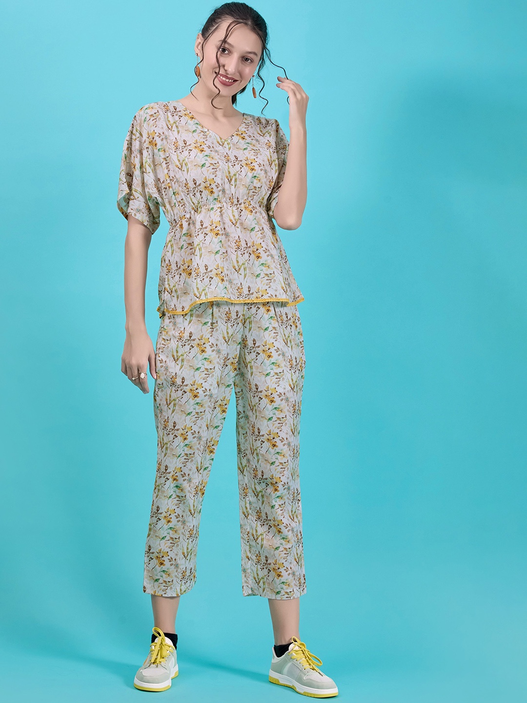 

Dressberry Blue Floral Printed V-Neck Top With Trousers