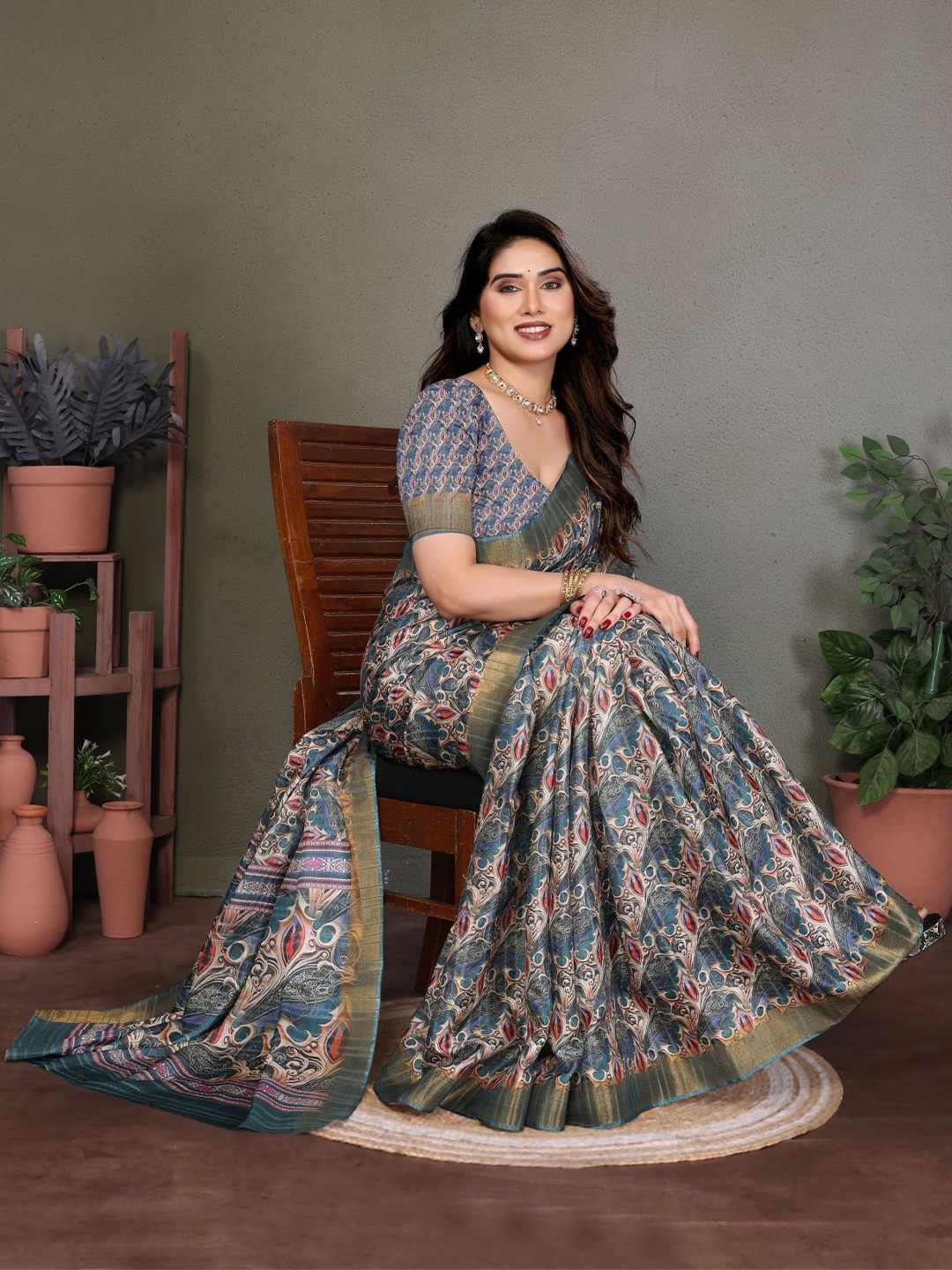 

vj fashion Floral Zari Linen Blend Saree, Green