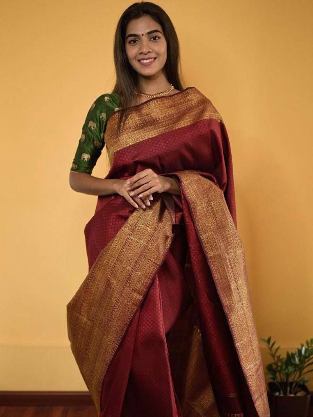 

bansari textiles Woven Design Banarasi Saree, Maroon