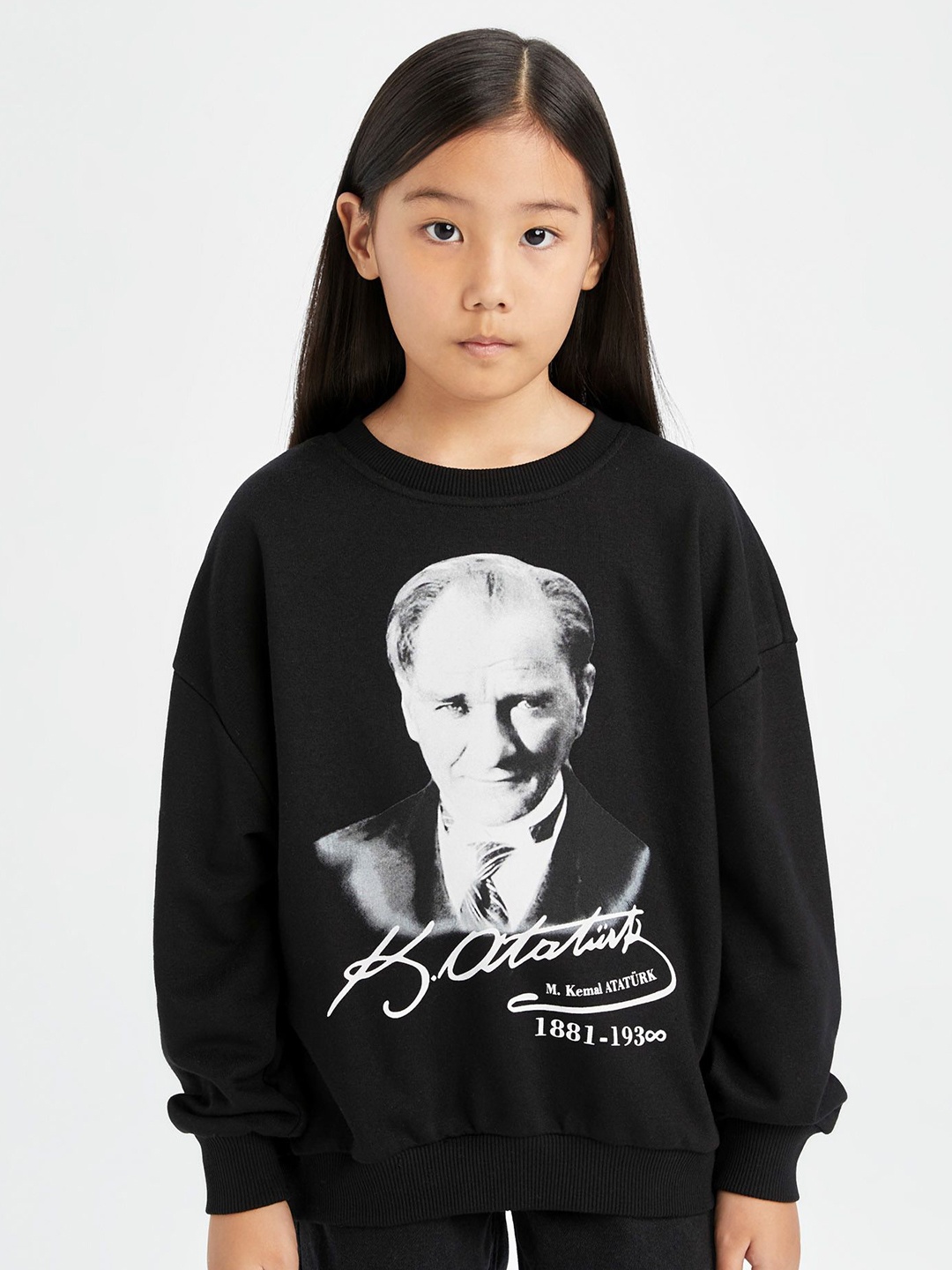 

DeFacto Girls Printed Pullover Sweater, Black