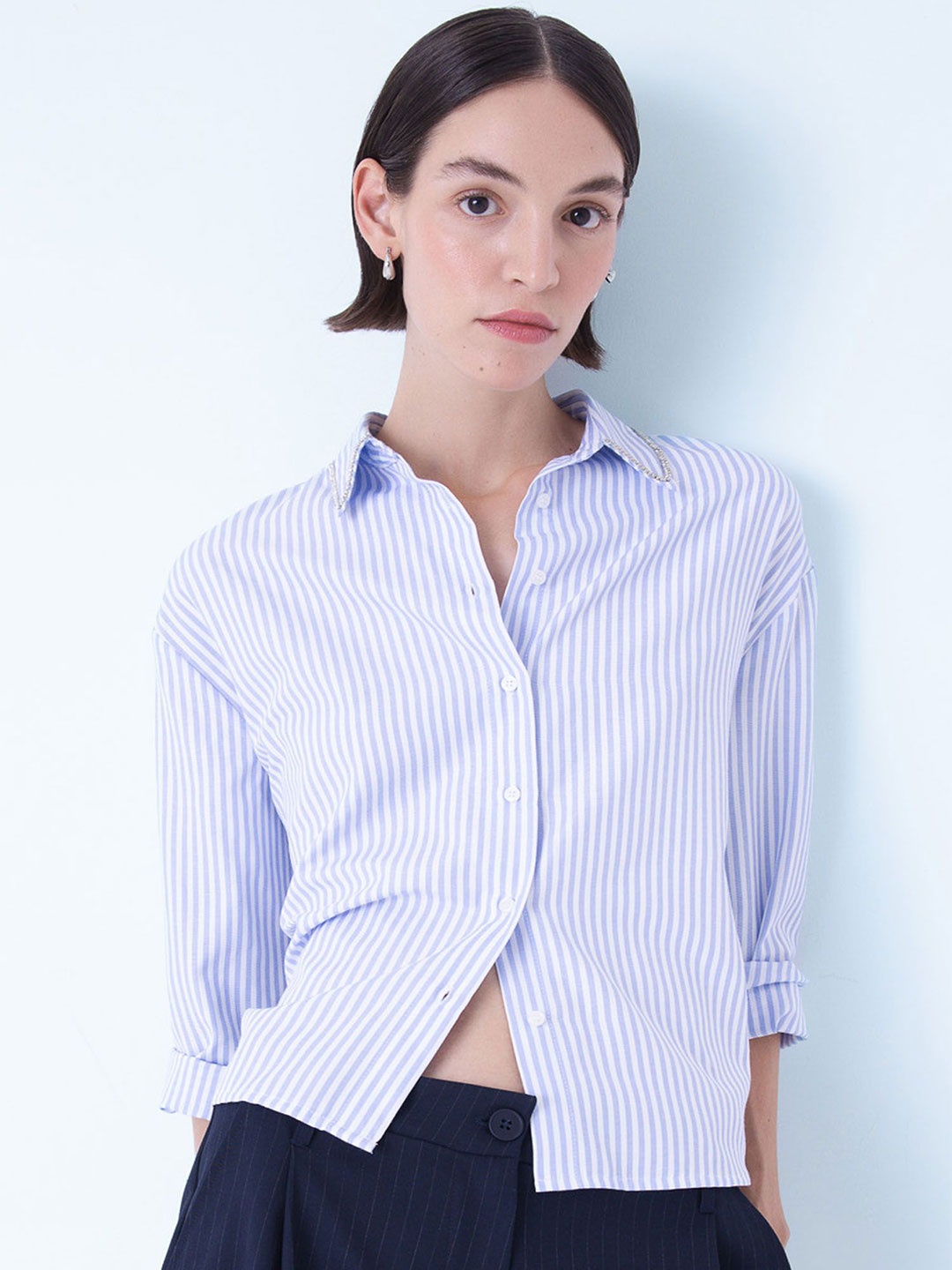 

DeFacto Women Spread Collar Vertical Striped Cotton Casual Shirt, Blue