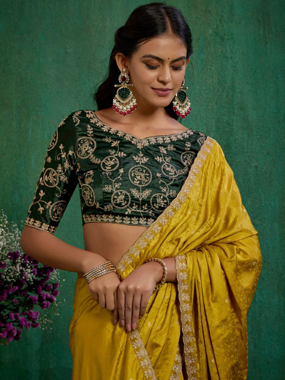 

Sangria Floral Sequinned Satin Saree, Gold
