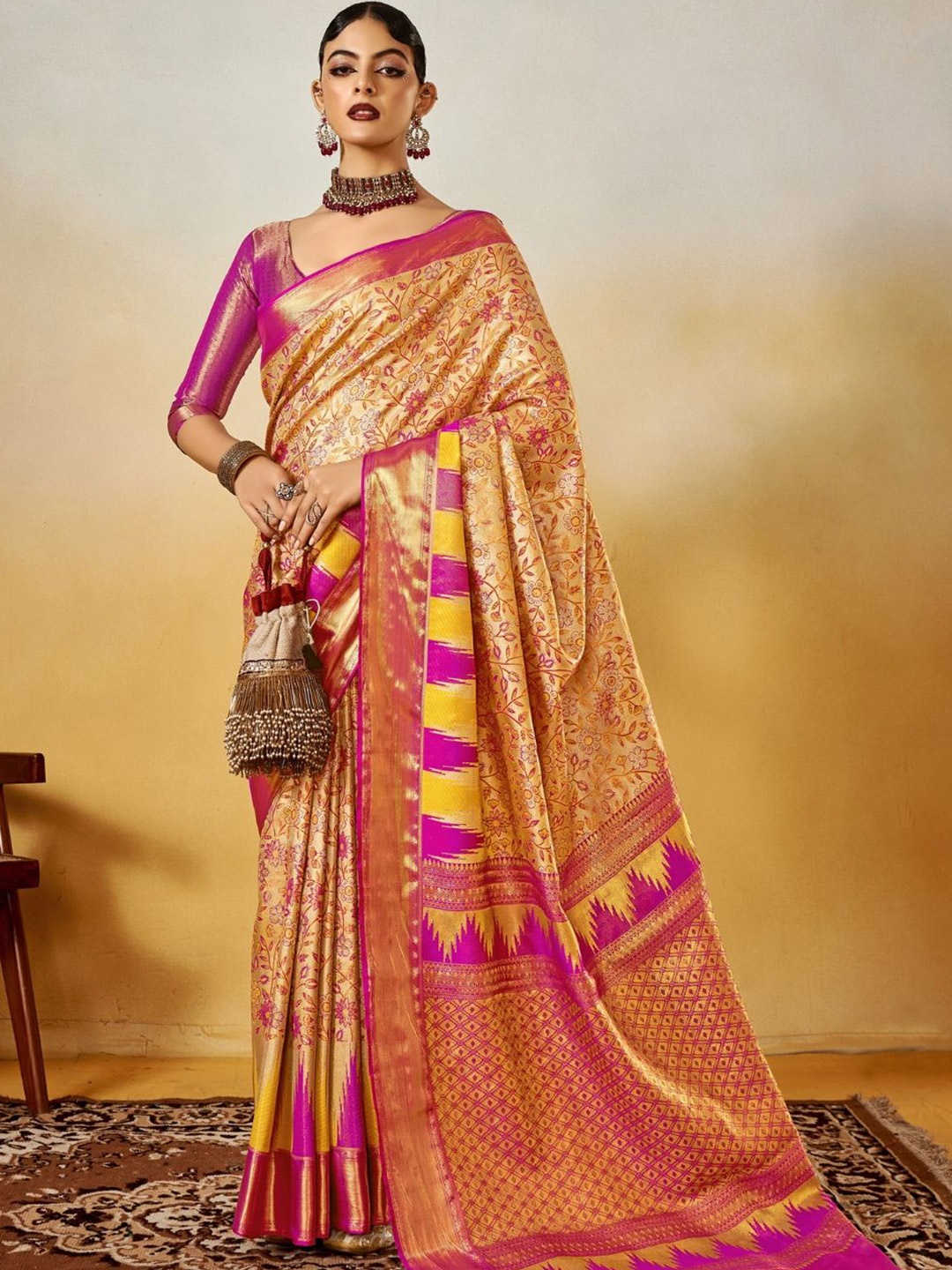 

BLENDIFY Woven Design Zari Silk Blend Banarasi Saree, Pink