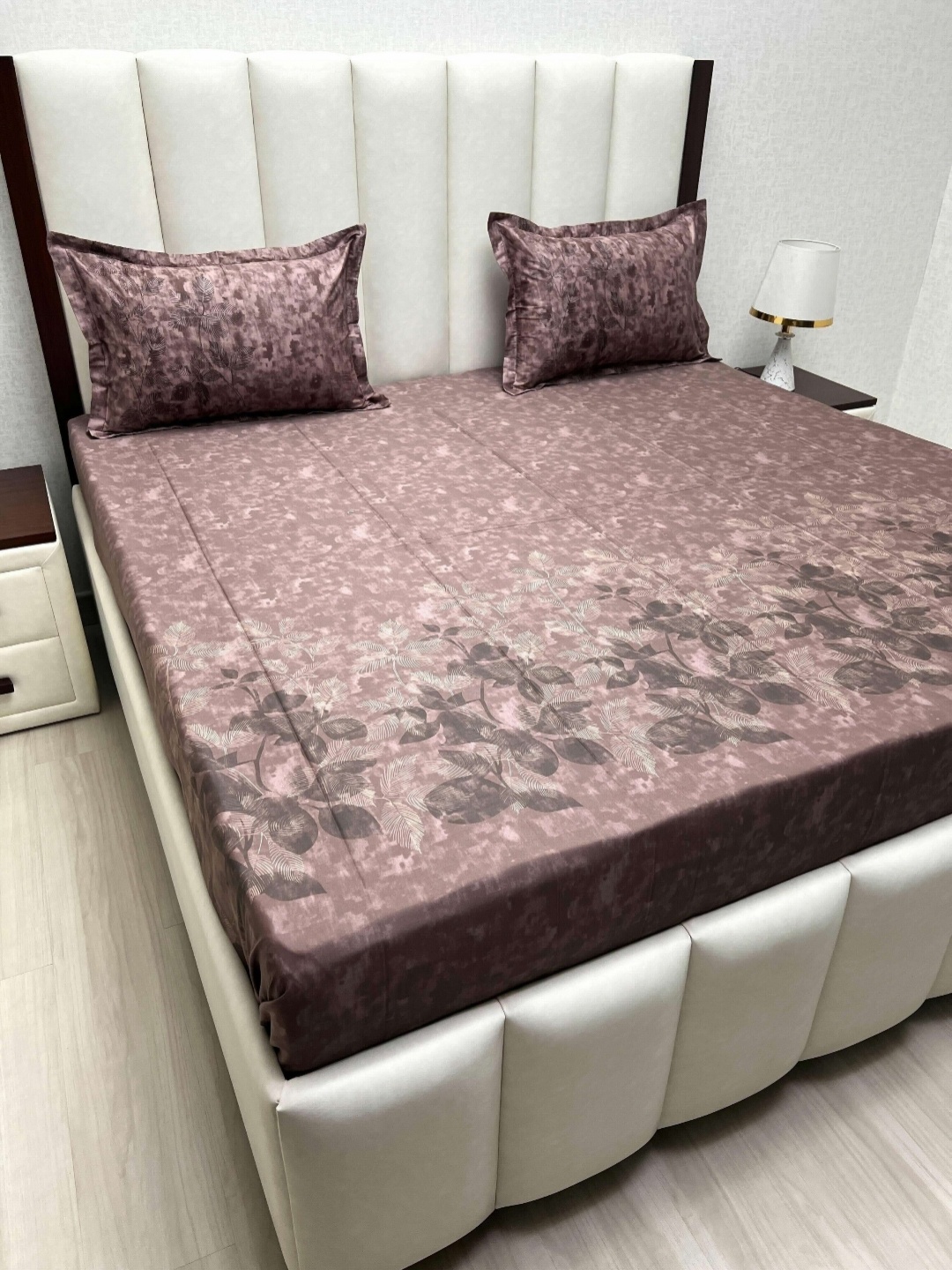 

Pure Decor Royal Majestic Brown Printed Pure Cotton 250TC King Bedsheet Set 2.74m x 2.74m