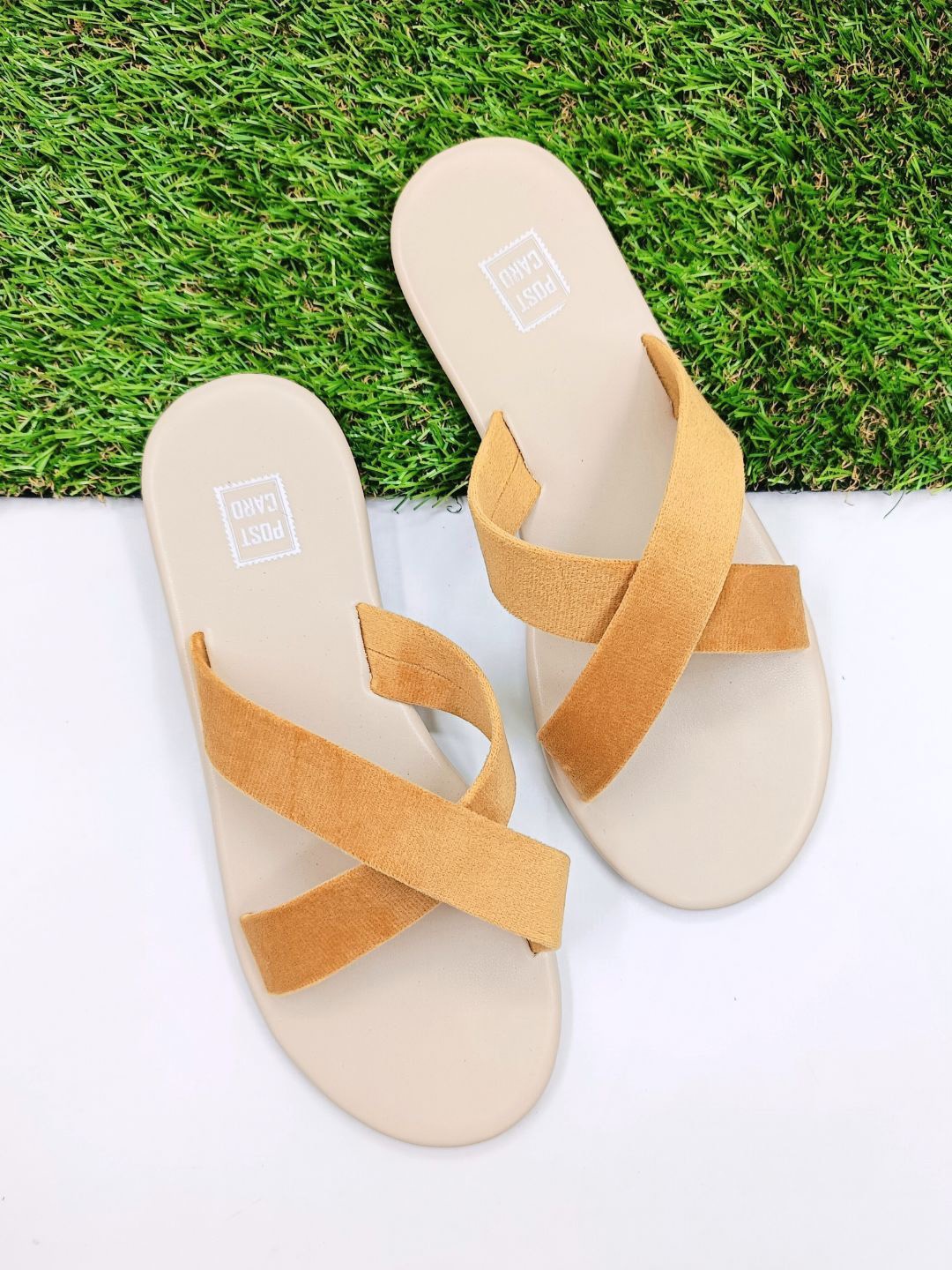 

POSTCARD Women Open Toe Flats, Off white